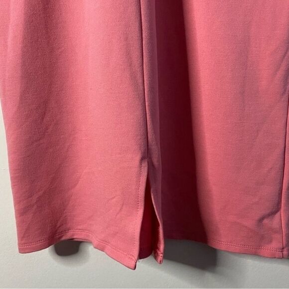 Superfoxx V-neck Ruffle Sheath Dress in Pink Papaya - Picture 6 of 9